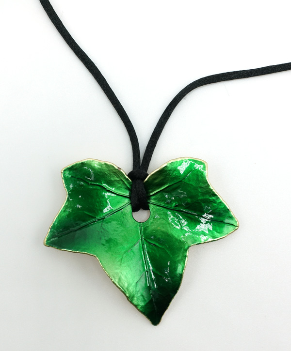 Real Ivy Lead Preserved Pendant